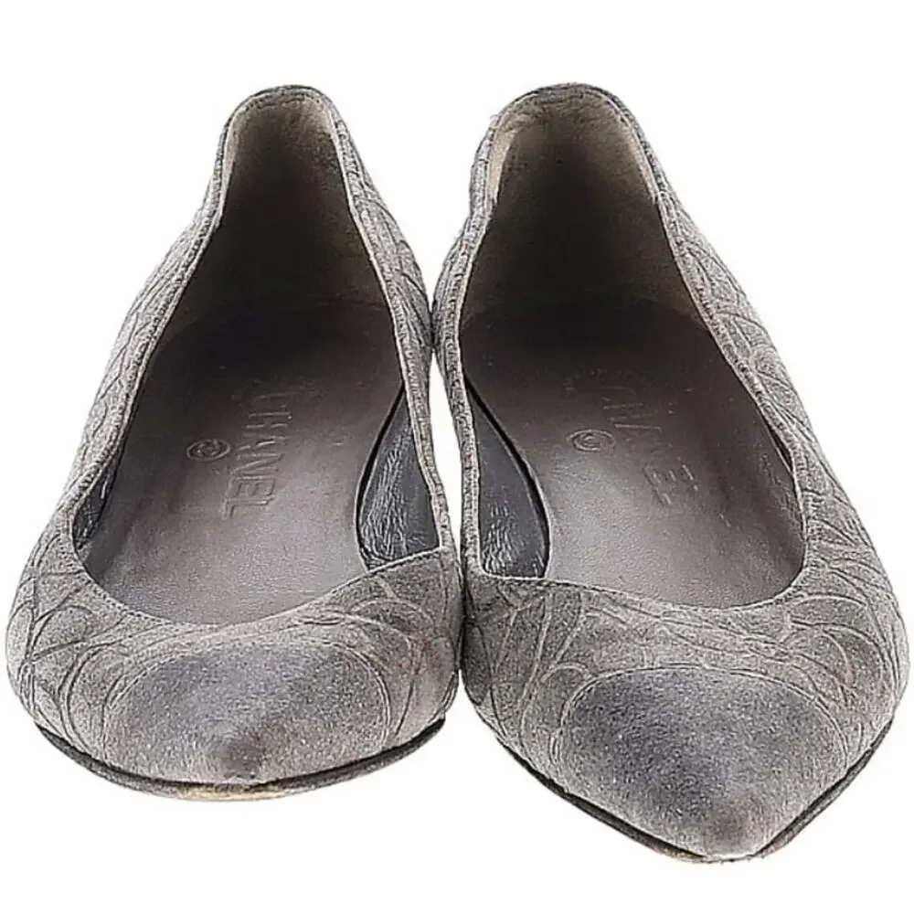 CHANEL Gray Floral Textured Leather Suede Kitten Low Heel EU 39 - Picture 3 of 10